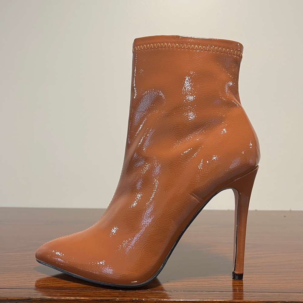 NWOT Heeled Boots